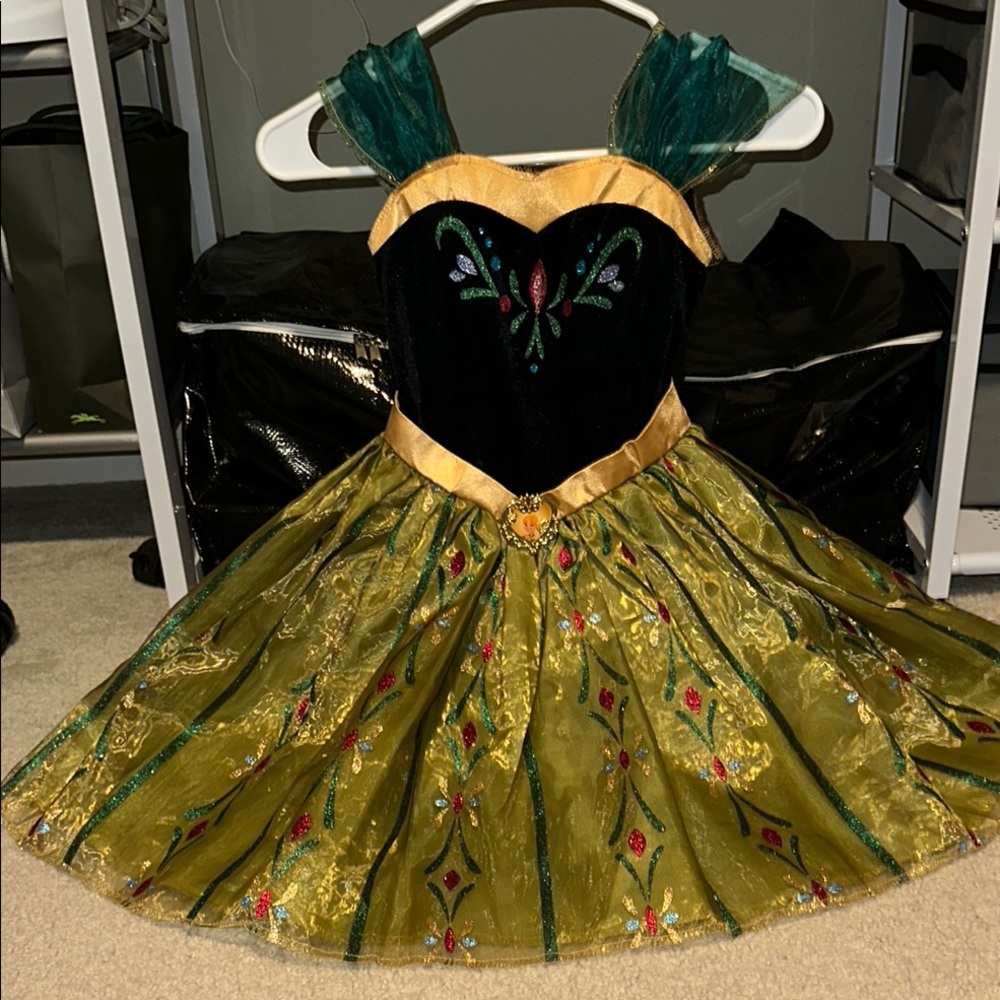 Elegant Green and Gold Kids Costume